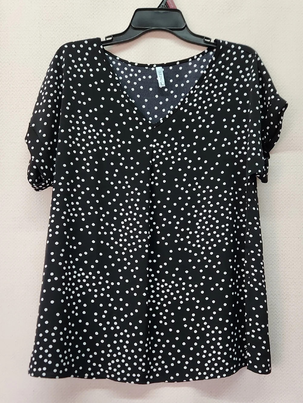 Polka Dot V-Neck Short Sleeve Top - Black/White - Picture 1 of 4